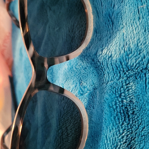 Stylish Black Sunglasses - Picture 1 of 1